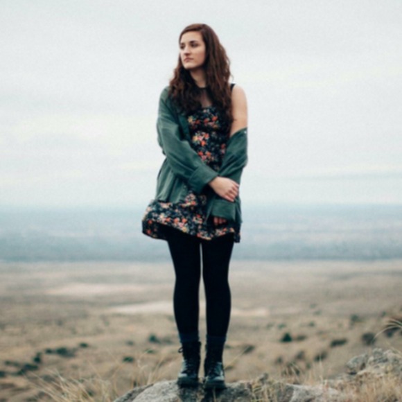 Meet your Posher, Jessica - Picture 1 of 1